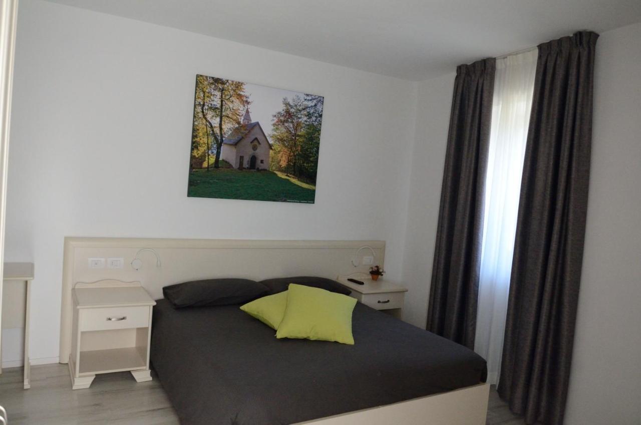 Al Trifoglio Bed & Breakfast Campodenno Bagian luar foto