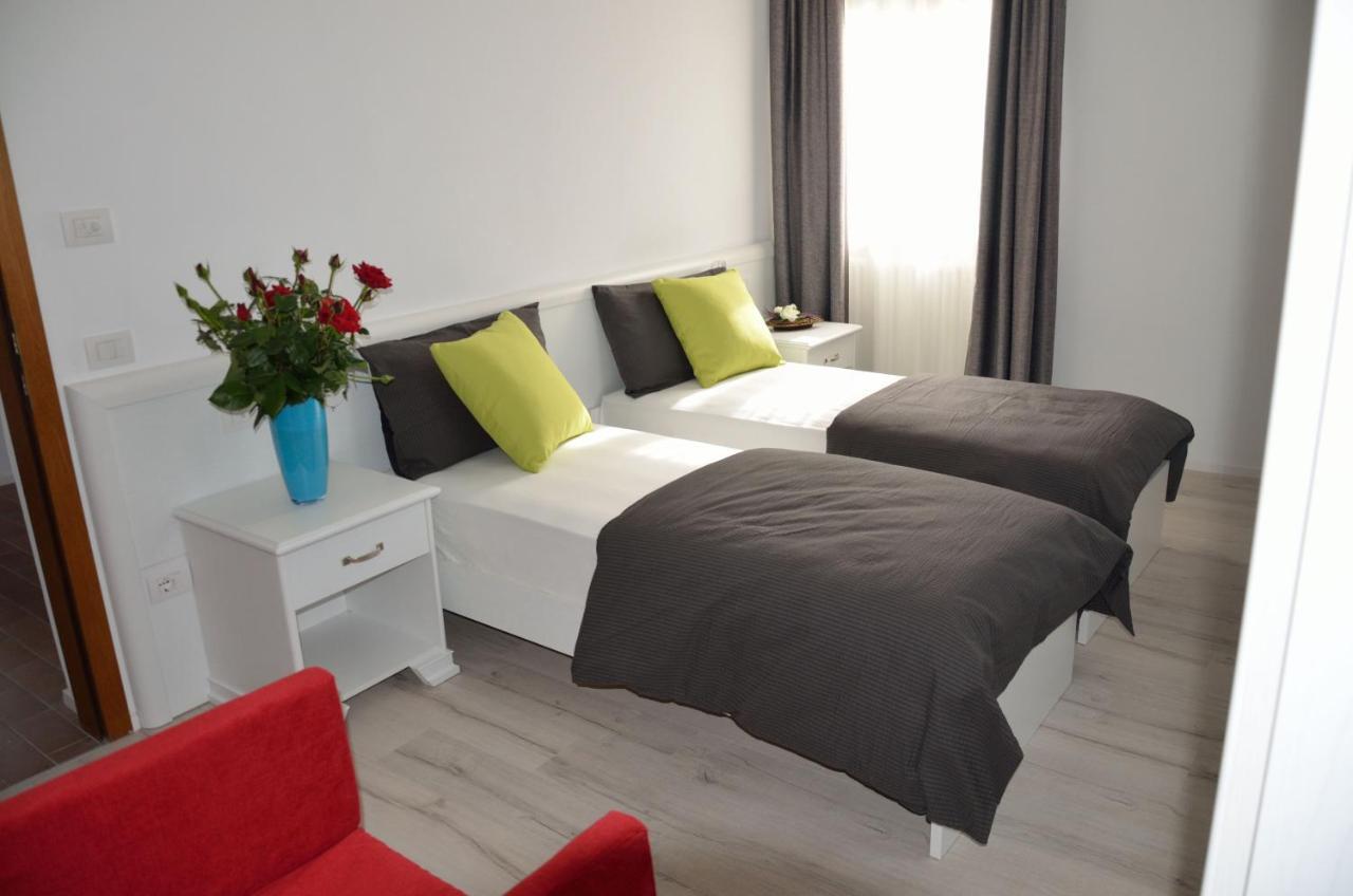 Al Trifoglio Bed & Breakfast Campodenno Bagian luar foto