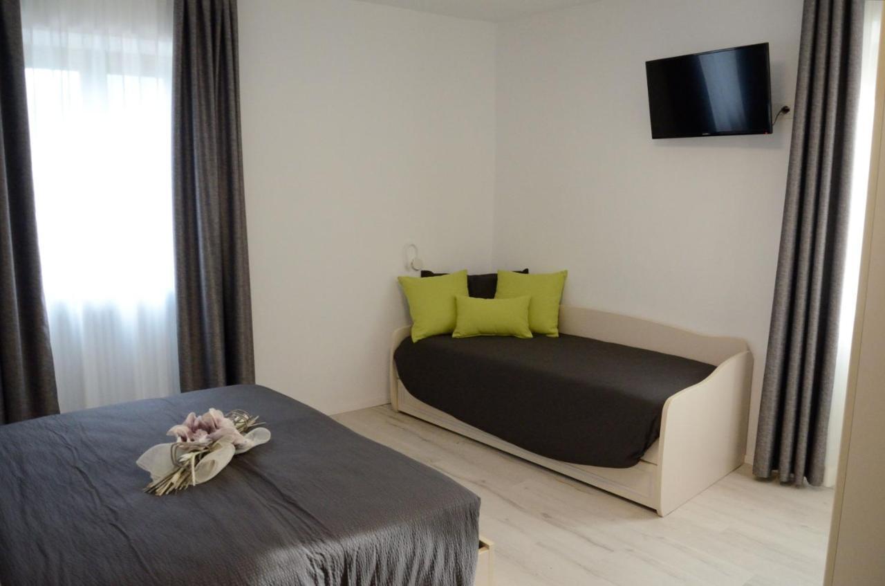 Al Trifoglio Bed & Breakfast Campodenno Bagian luar foto